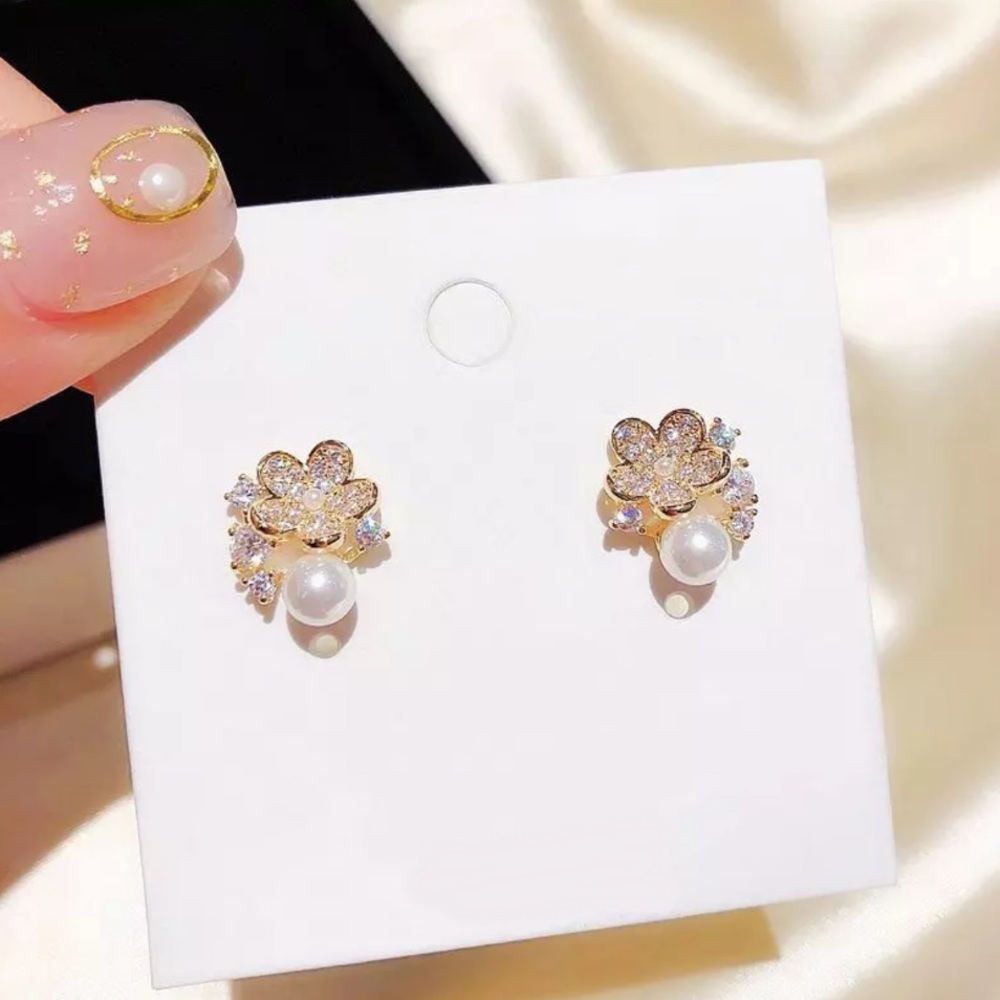 CZ Crystal Flower & Pearl Studs - Picture 3 of 6